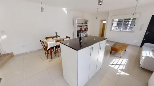 Imagen 2 de 14 de Casa Con Jardín 4 Ambientes, 3 Dormitorios