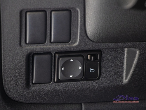 Imagem 9 de 12 de Nissan March 1.6 16v
