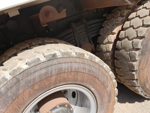 Imagem 3 de 15 de Mercedes-benz Actros 4844 8x4 Ano 2013/2014 Bitruck