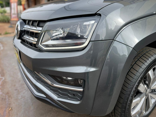 Volkswagen Amarok 3.0 Highline Extreme Cab. Dupla V6 4x4 Aut. 4p