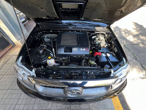 Toyota Hilux 3.0 Cd Srv Cuero 4x4 /// 2011 - 240.000km