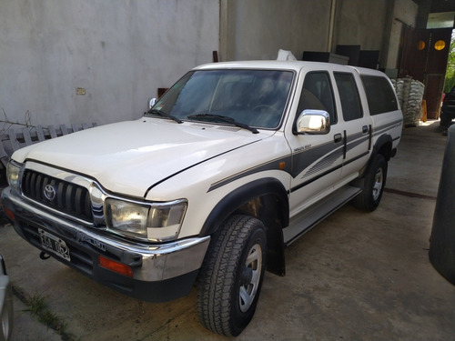 Toyota Hilux 3.0 D/cab 4x2 D Srv 2004