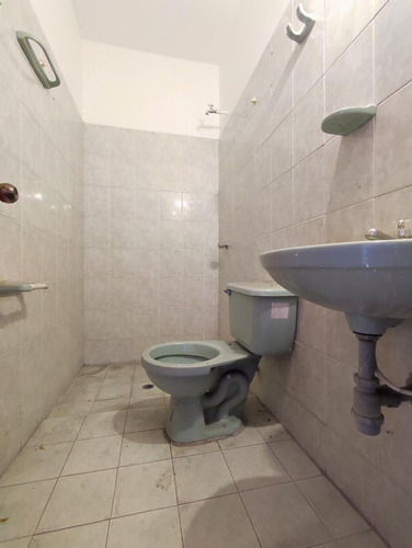 Local En Arriendo En Quinta Oriental. Cod A27301