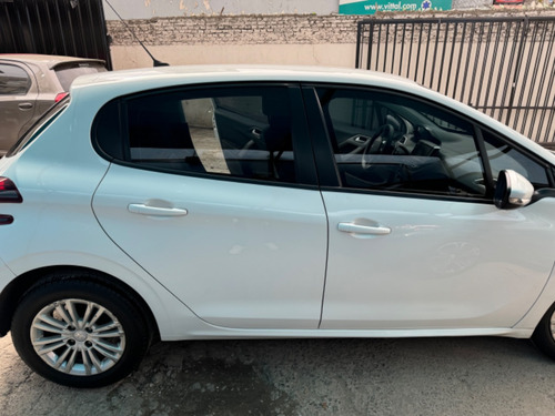 Peugeot 208 1.6 Allure Tiptronic