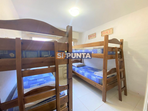 Imagen 12 de 15 de Punta Del Este, 2 Dormitorios Y 2 Baños, Cochera, Terraza Y Parrillero.