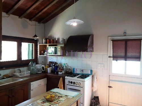 Casa En Alquiler En El Barrio San Rafael, 3 Dormitorios.- Ref: 200