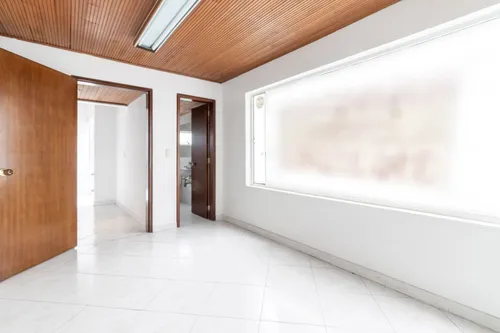 Oficina En Arriendo En Santa Paula. Cod A5871