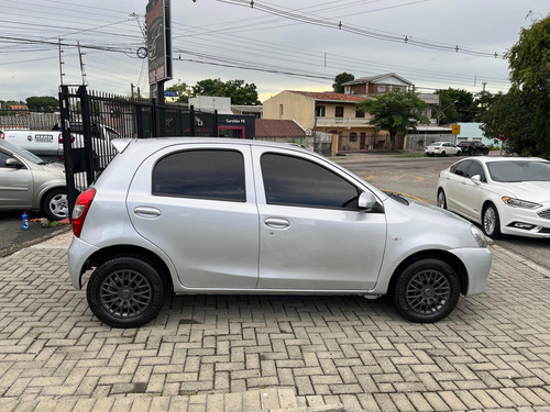 Toyota Etios 1.3 16v X 5p