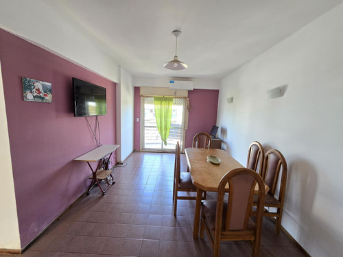 Departamento Venta De Tres Ambientes Con Balcón Al Frente - Apto Crédito