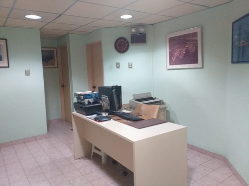 Imagen 4 de 13 de Oficina En Alquiler En El Cc Los Chaguaramos