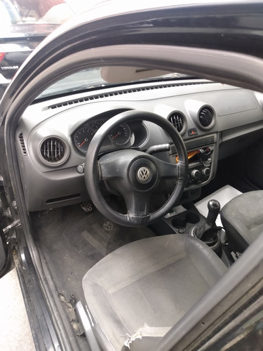 Volkswagen Voyage 1.6 Comfortline 101cv