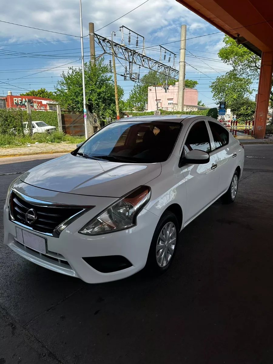 Nissan Versa 1.6 Sense