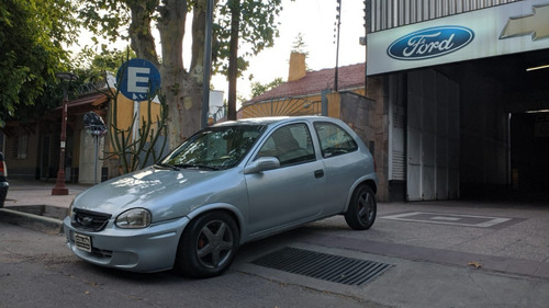 Chevrolet Corsa 1.6 Gl Aa Dh
