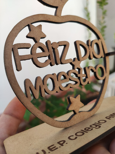 Trofeos Reconocimientos Personalizado En Madera Y Mdf
