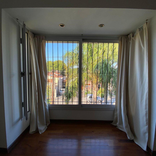 Excelente Propiedad 6 Ambientes- Castelar Norte