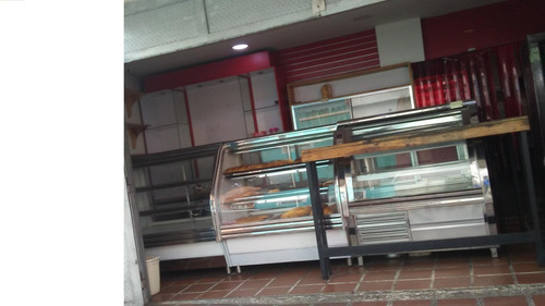 Imagen 2 de 11 de Se Vende Local Comercial En La Vega Jr