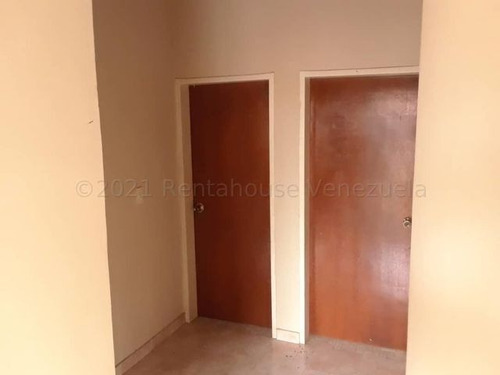 Imagen 26 de 30 de Casa En Venta Cabudare Lara Rah. 23-18786 // Invierta Seguro Con Rentahouse//