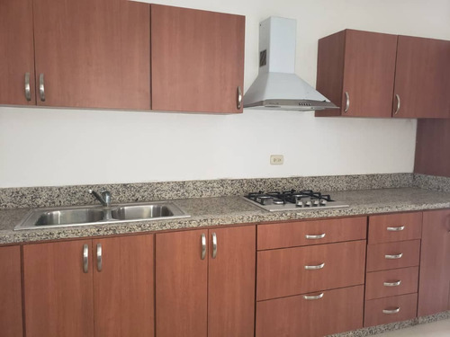 Venta De Apartamento En El Parral, Valencia. - 861 Inmobiliaria Maggi.