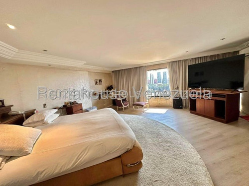 Tg Penthouse En Venta En Santa Eduvigis, Moderno Semi Amoblado, Con Piscina 25-17104 Ys