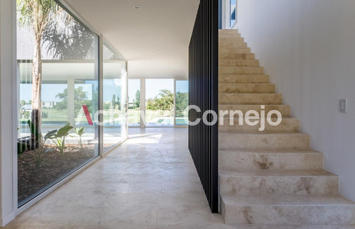 Imagen 27 de 30 de Golf Nordelta | Excelente Casa En Venta Con La Mejor Vista Al Golf