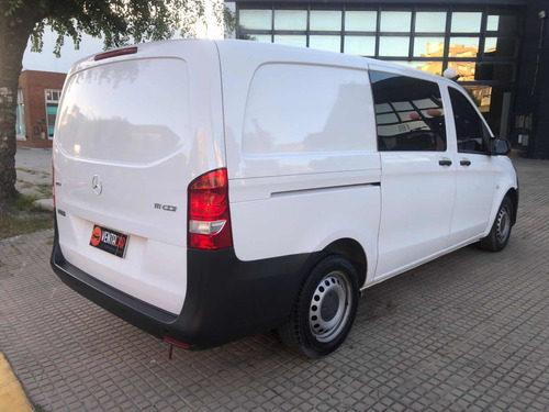 Imagen 6 de 10 de Mercedes-benz Vito 2018 1.6 111 Cdi Furgon Mixto Aa 114cv