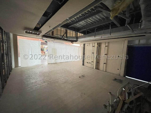 103m2, En Centro Comercial San Ignacio En La Castellana,estupendo Local, Ubicado En Nivel Chaguaramo, Acceso Directo De La Calle, Mls#23-6339