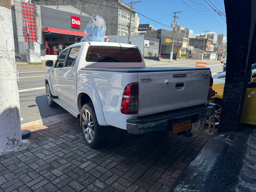 Toyota Hilux 2.7 Srv Cab. Dupla 4x2 Flex Aut. 4p