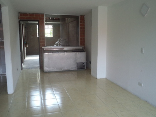 Imagen 3 de 16 de Town Houses En El Conj. Res Nueva Casarapa La Laguna Parte Baja , Guarenas