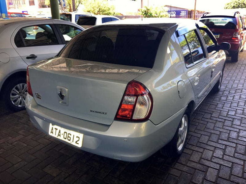 Imagem 3 de 14 de Renault Clio Sedan Privilege 1.6 16v Completo