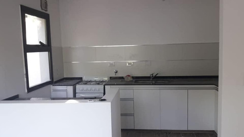 Imagen 12 de 30 de Duplex 2 Dormitorios, 2 Baños Y Cochera -parrilla -estrenar - Villa Elisa