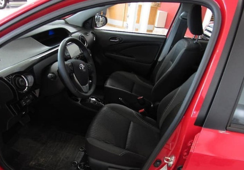 Imagen 4 de 9 de Toyota Etios 1.5 Sedan Xls
