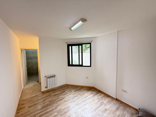 Venta Departamento 1 Dorm, Zona Centro, Con Patio. Oportunidad Inversion