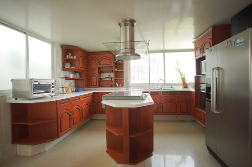 Casa Estilo Clásico En Venta En Chiluca, Zona Esmeralda