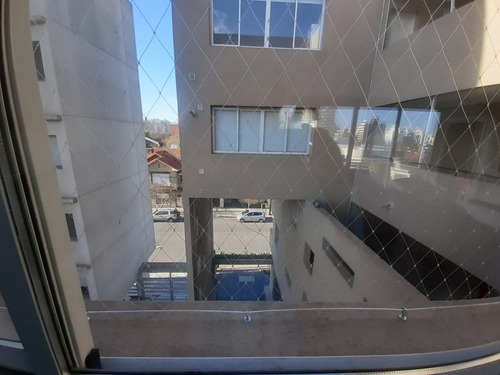 Imagen 5 de 6 de Departamento 2 Ambientes Con Balcón Y Cochera Descubierta. Zona Plaza Mitre