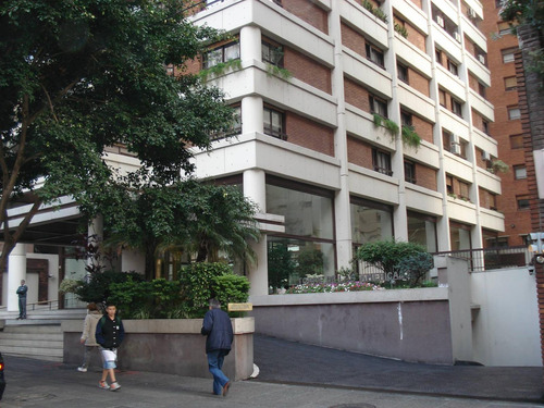Increible Semipiso Con Cochera Y Dependencia En Torres Las Américas Palermo.- En Venta