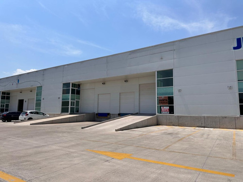 Nave Industrial En Venta, Carretera Querétaro - México, Zona Conín