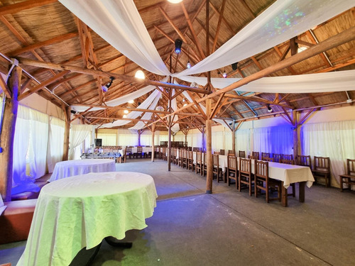 Imagen 7 de 12 de Salon De Eventos + Quinta Con Pileta En Venta