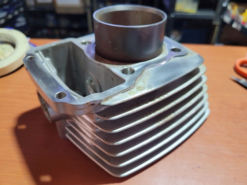 Imagen 3 de 4 de Cilindro Para Moto 125cc China Liquidación