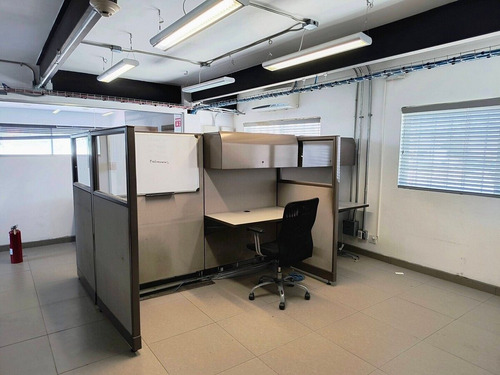 Nave Industrial Y Oficina Corporativa En Cd. Industrial, Renta