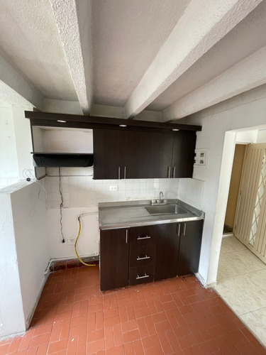 Apartamento En El Barrio Meléndez 4 Piso Costa De 2 Habita