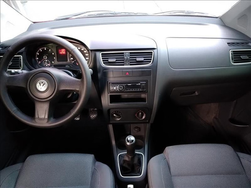Imagem 9 de 11 de Volkswagen Fox 1.0 Mi 8v