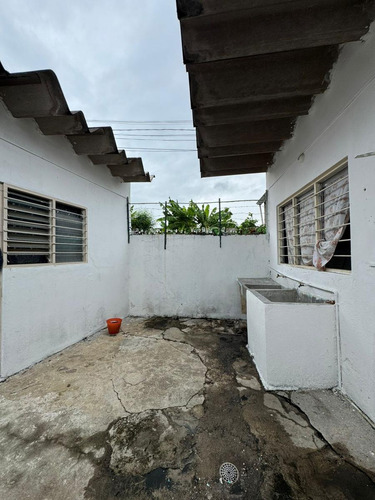 Venta De Casa En Primer Cuadro De La Ciudad En Col. Ex-normal