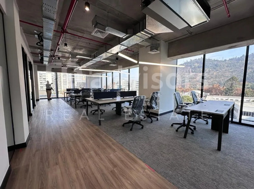 Oficina Amoblada En Open Plan + Privados - Providencia