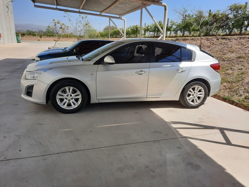 Imagen 8 de 12 de Chevrolet Cruze 2013 1.8 Lt Mt 5 P