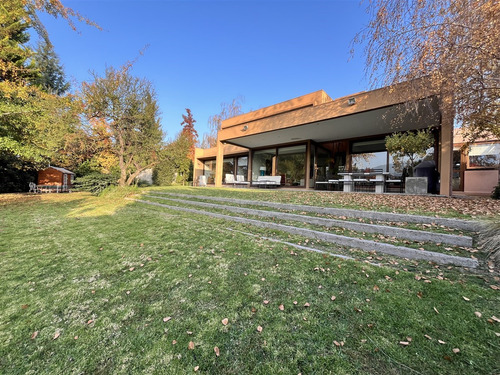 Casa En Venta De 6 . No Perimetral ,sector Craighouse