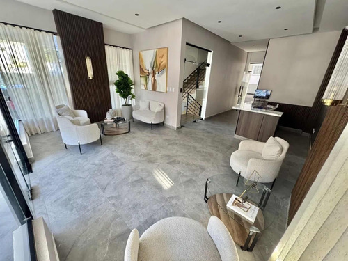Vendo Amueblado Bella Vista Norte Piso 4 Una Hab 1.5 Baños P