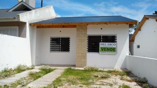 Imagen 5 de 10 de Venta Chalet - Calle 97 N° 286 - Mar Del Tuyu
