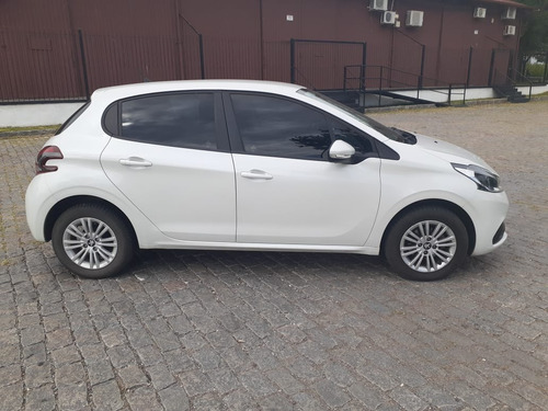 Peugeot 208 Allure 1.6 115