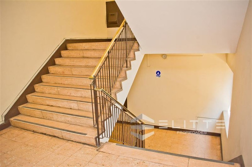Imagen 14 de 17 de Venta Oficina Centro Valparaíso 3 Priv. 3 Baños, Sala Reuni