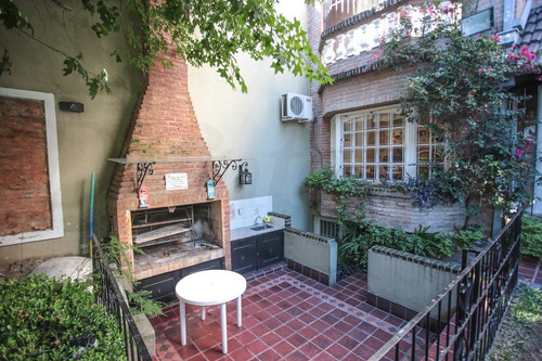 Imagen 20 de 30 de Venta Casa En 2 Plantas - Jardín - Cochera Para 3 Autos - Belgrano